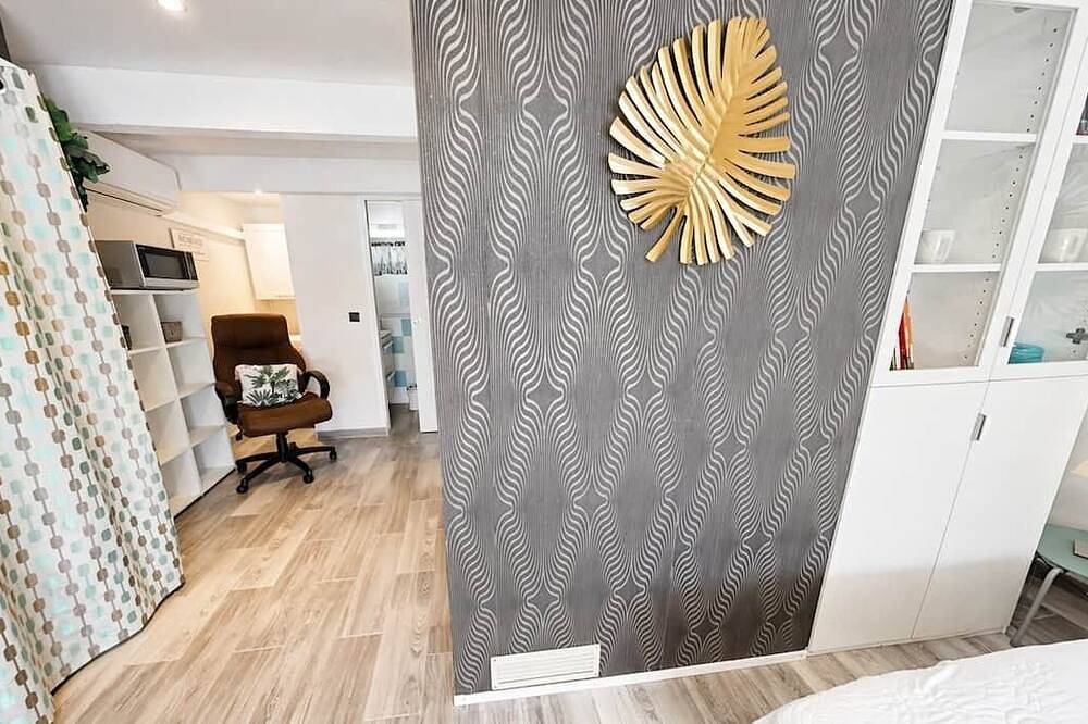 Appartement entier, Studio confort terrasse privative accès piscine in Portes-lès-Valence, Région de Valence