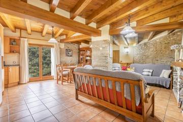 Casa Rural para 10 Personas en Montferrer Castellbó, Pirineos, Foto 1