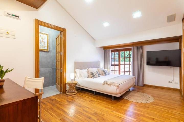 Chambre d’hôte pour 2 personnes, avec jardin ainsi que piscine et jacuzzi en Espagne - 4