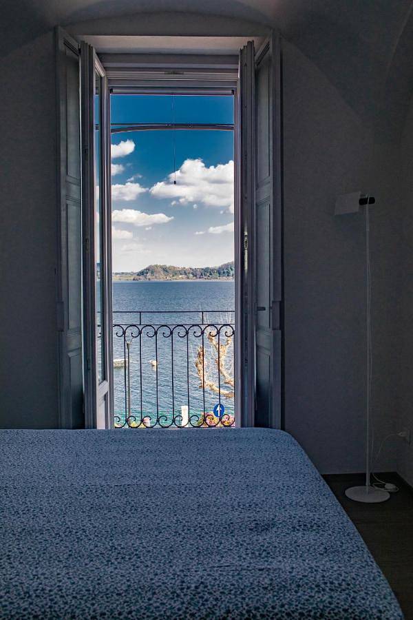 Ferienwohnung für 3 Personen, mit Balkon und Terrasse sowie Seeblick und Ausblick
