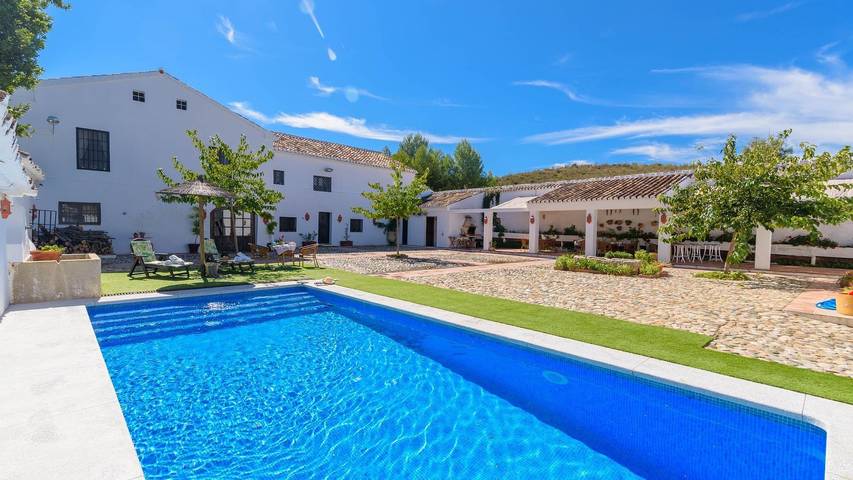 Casa rural para 20 personas, con piscina y balcón/terraza, Se admiten mascotas en Archidona - 4