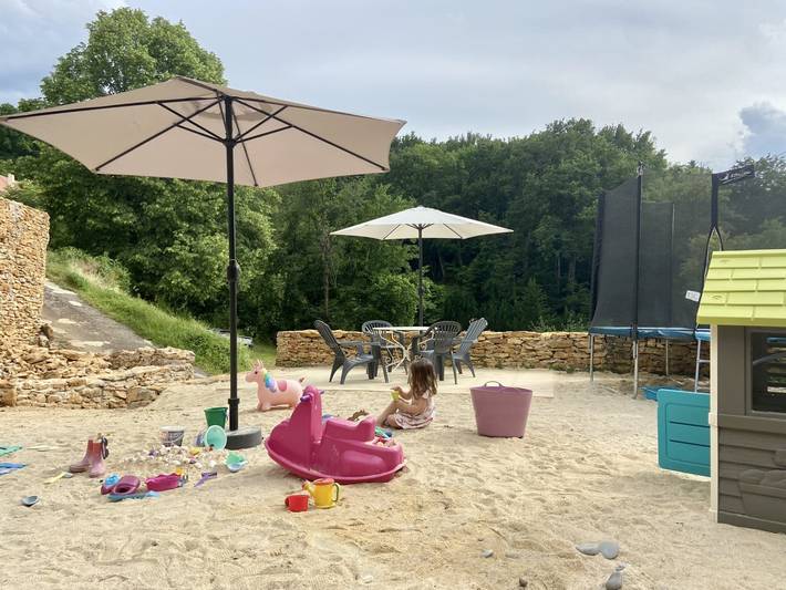 Gîte pour 6 personnes, avec jardin et terrasse à Sarlat-la-Canéda - 4