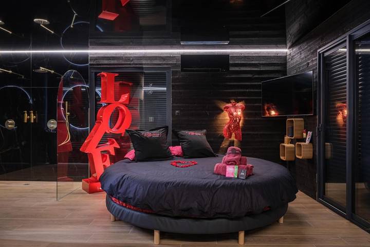 Hôtel pour 2 personnes, avec Terrasse et Jacuzzi ainsi que Jardin et Sauna à Cadillac-en-Fronsadais