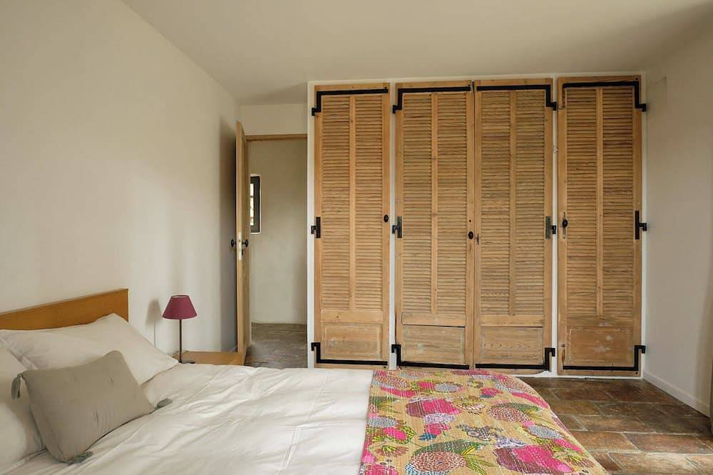 Very cosy family home, recently renovated! in Vers-Pont-du-Gard, Nimes region