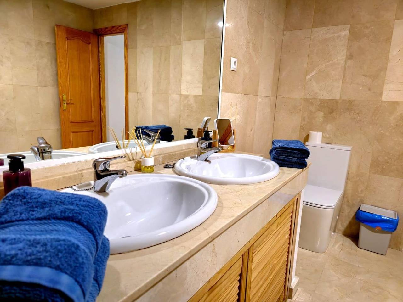 Ganze Ferienwohnung, Lima Sol Apartment: Stilvoll, Zentral & Ruhig in Torremolinos Zentrum, Torremolinos