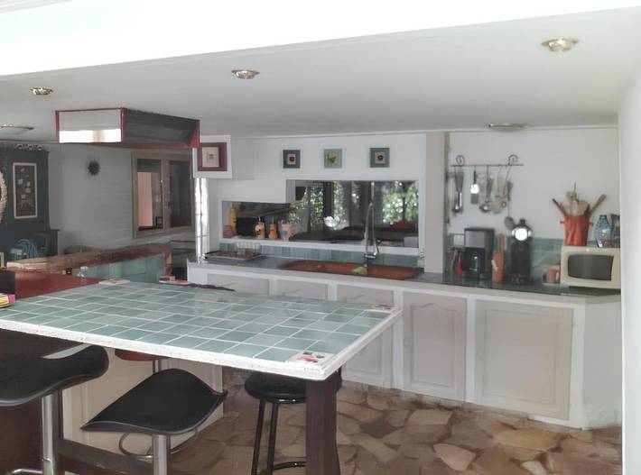 Location de vacances pour 9 personnes, avec jardin ainsi que piscine et terrasse, animaux acceptés à Montferrat - 2