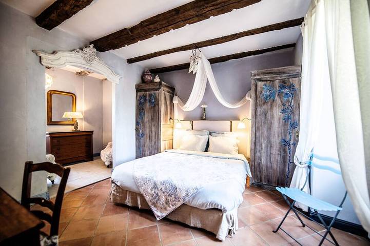 Gîte pour 6 personnes, avec jardin à Cuzance