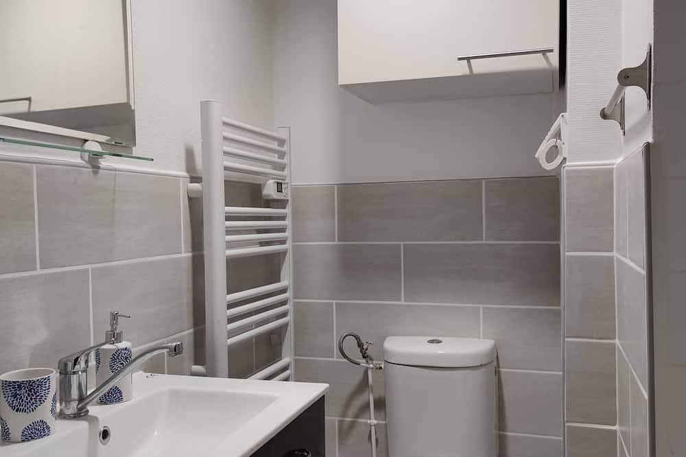Apartamento entero, Acogedor y luminoso apartamento 1b cerca del metro. in Ivry-sur-Seine, Valle del Marne