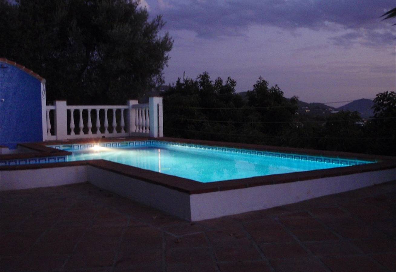 Villa for 8 people with garden in Canillas de Albaida, Málaga Province