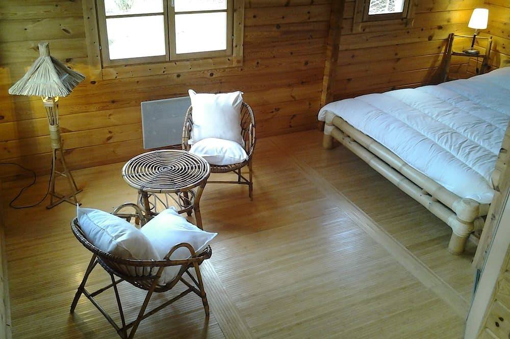 Chalet chaleureux 3 chambres en bord de rivière in Sirod, Jura Francais