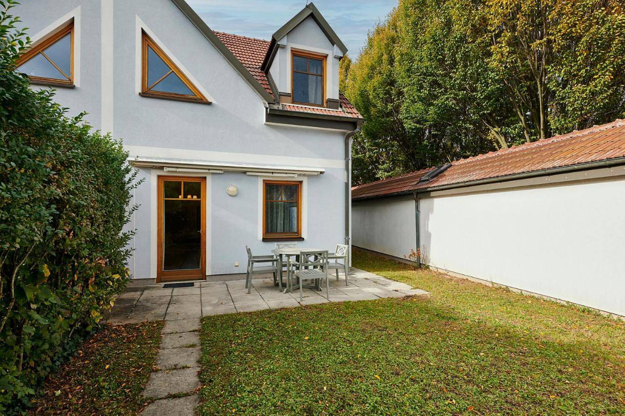 Das Burgennest - Familienchalet für 4-5 mit privatem Bademantelgang zur Therme in Lutzmannsburg, Bezirk Oberpullendorf