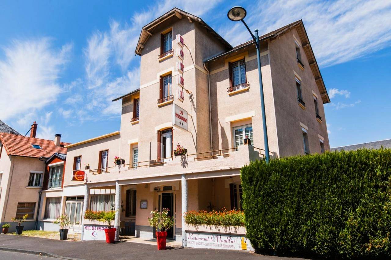 Comfort Quadruple Room in Saint-Flour, Région de Saint-Flour