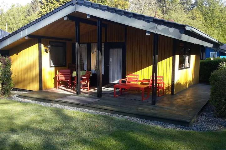 Bungalow für 4 Personen, mit Terrasse und Garten sowie Sauna