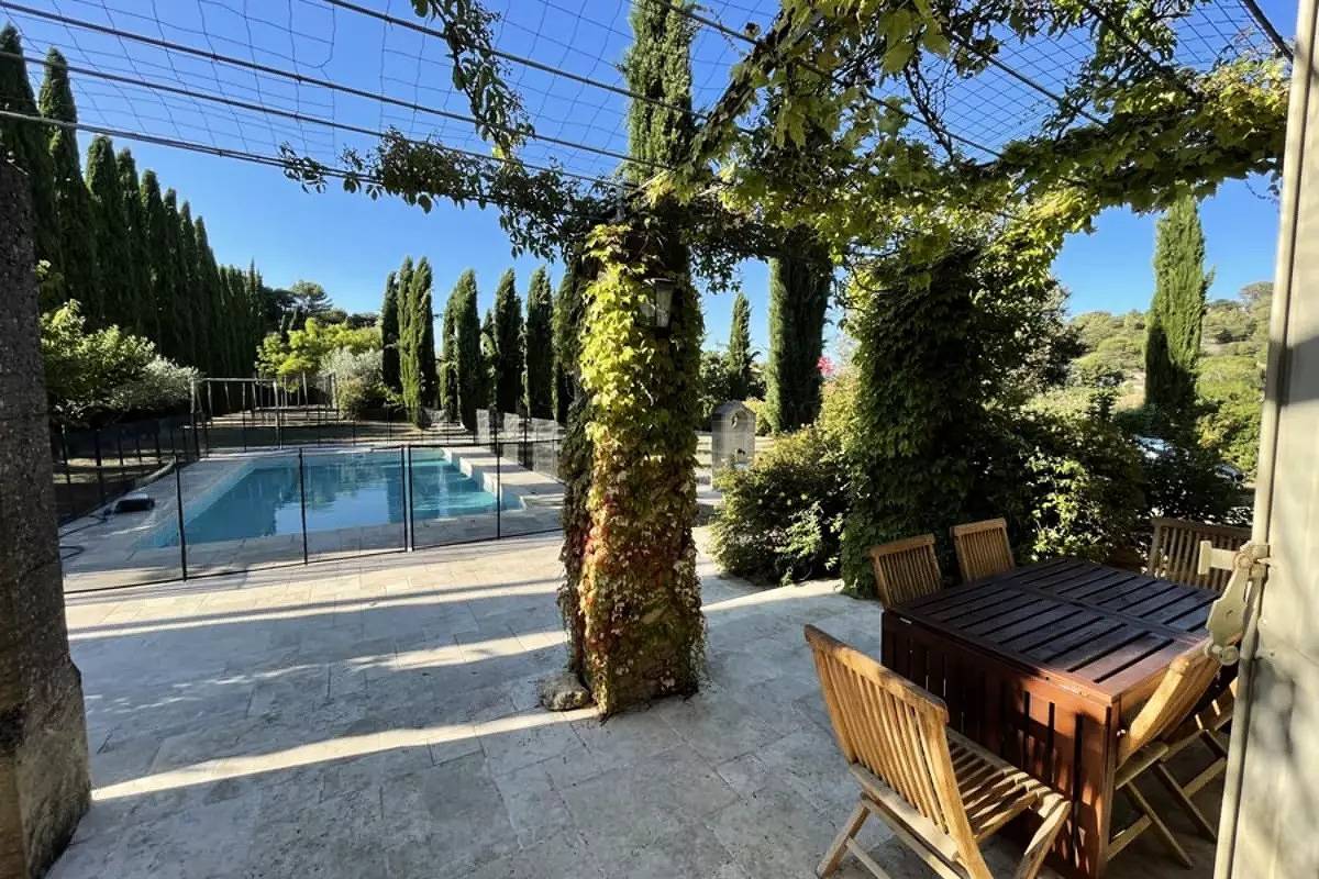 Maisons & Villas pour 8 Personnes in Rognes, Région d'Aix-en-Provence