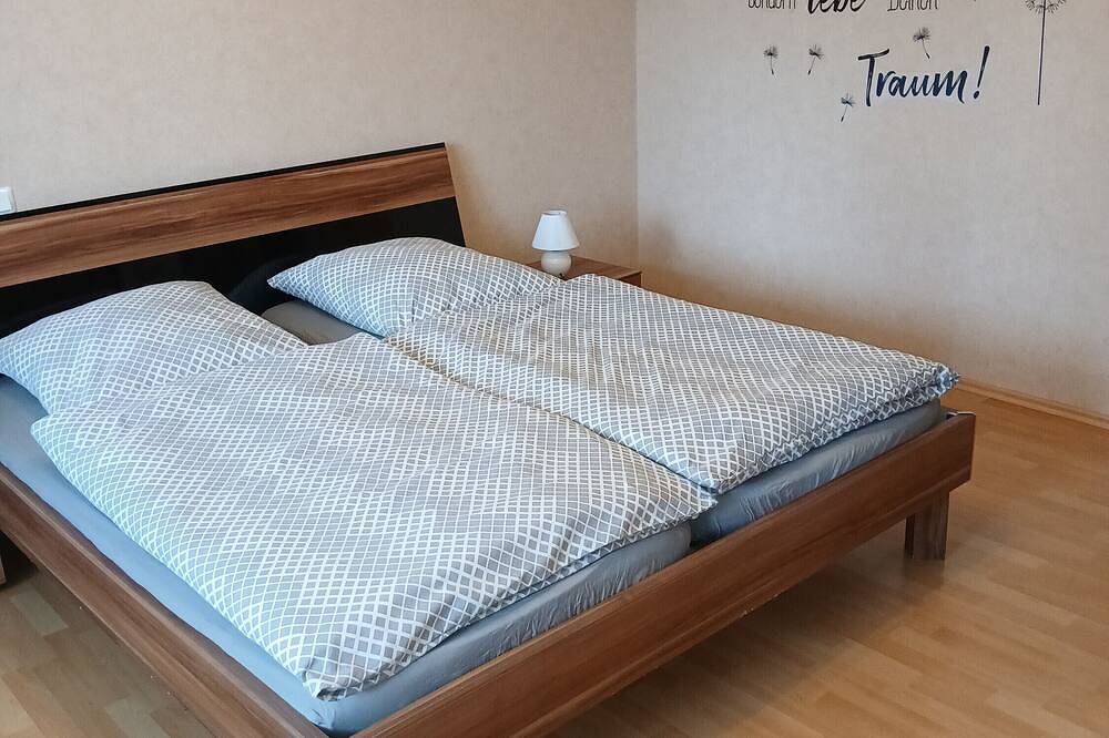Ganze Wohnung, Apartment '1' mit privater Terrasse und Wlan in Olpe, Sauerland
