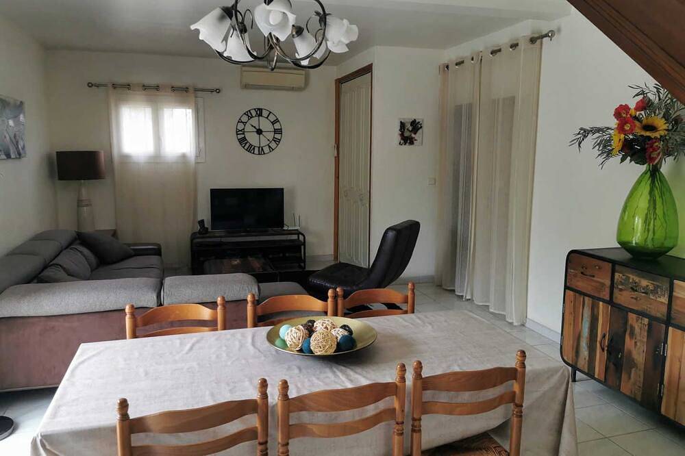 La Croix de Roland - Cournonterral in Cournonterral, Côte d'Améthyste