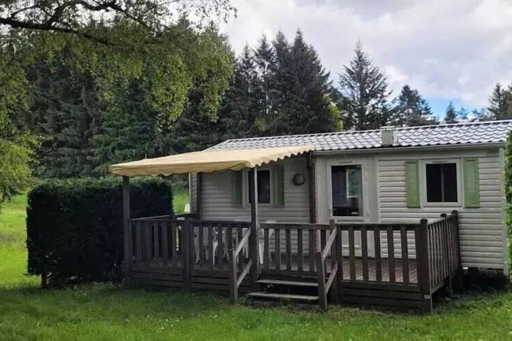 Mobil home pour 5 personnes dans Plan d'eau de Champagnac le Vieux