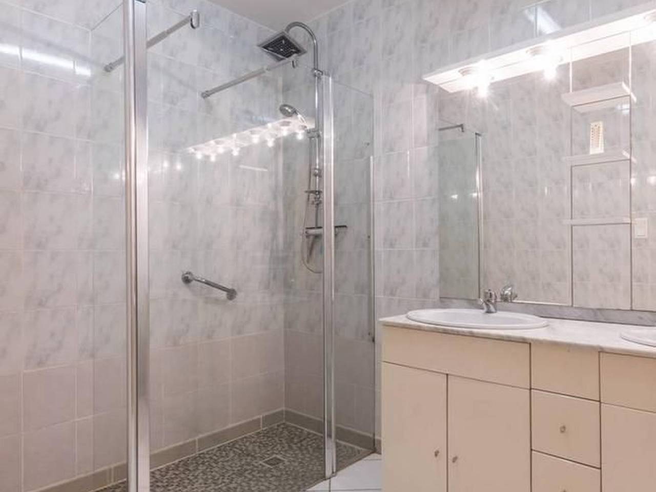 Renovated old house with pool in Brotte-lès-Ray in Dampierre-sur-Salon, Haute-Saône