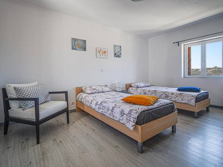 Location de vacances pour 6 personnes, avec terrasse dans Melres - 4