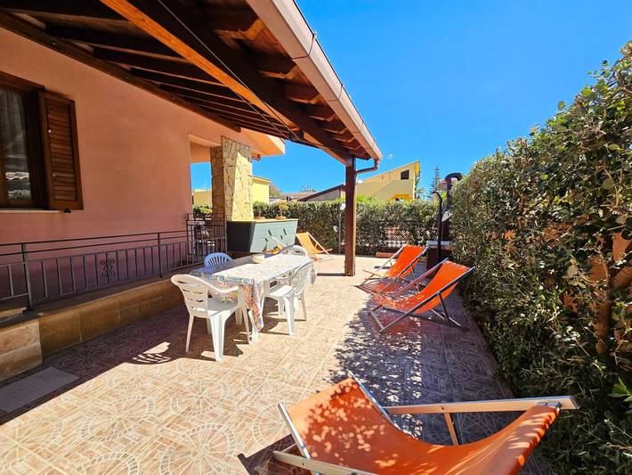 Location de vacances pour 8 personnes, avec jardin à Campofelice di Roccella - 3