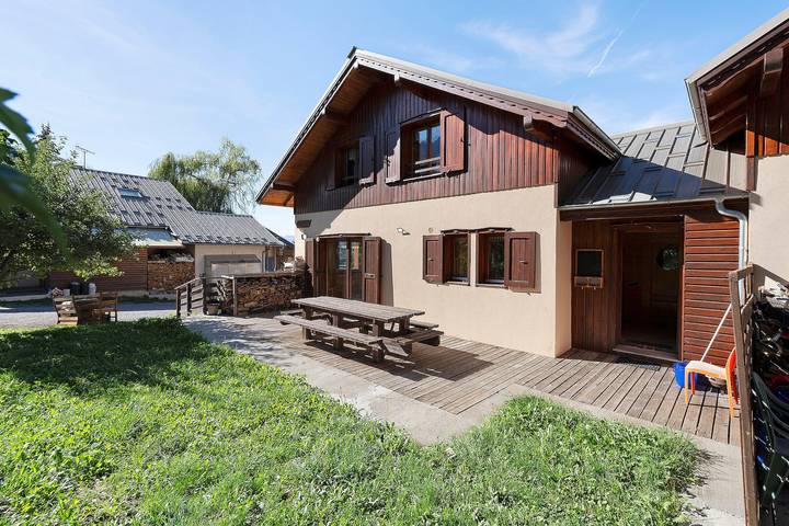 Chalet 'Pastorale Au Pied Des Pistes' con vistas a la montaña, piscina y Wi-Fi in Les Orres, Parque Nacional de los Ecrins