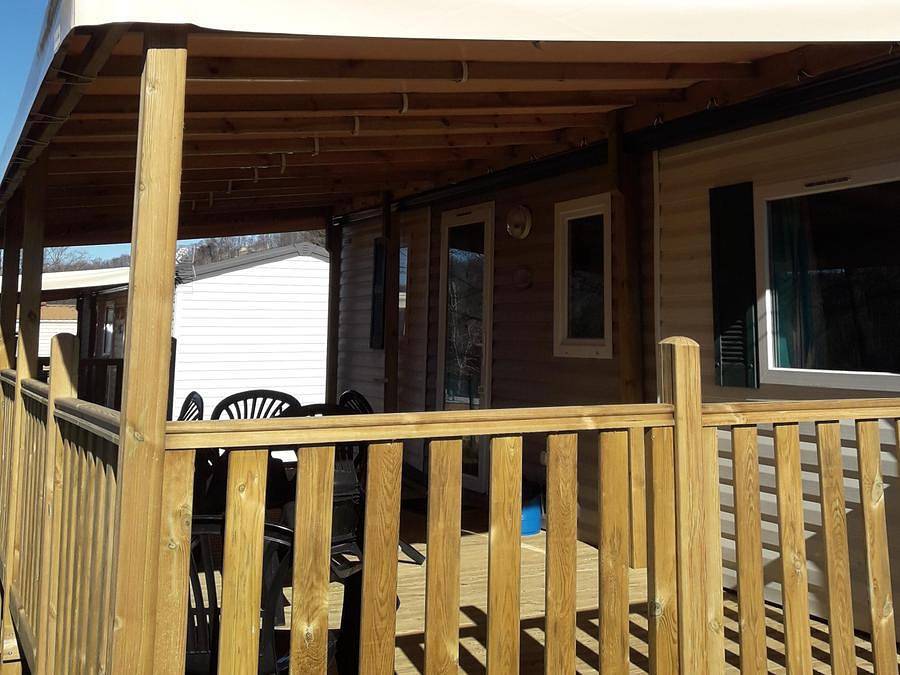 Camping du Lac - Mobile home 6 persons - cottage 3 bedrooms river in Foix, Ariège