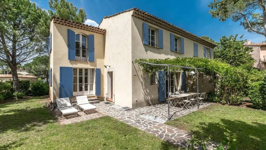 Vakantiehuis voor 6 personen, with tuin and sauna as well as zwembad, met huisdier in La Motte
