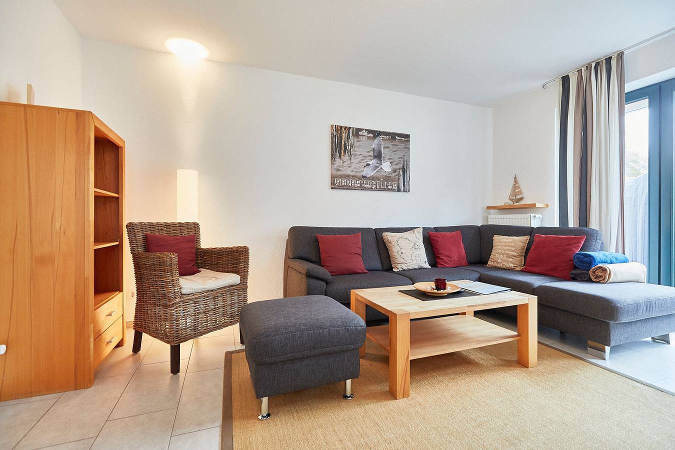 Großzügig geschnittene und modern eingerichtete Wohnung im Orskern. in Borkum