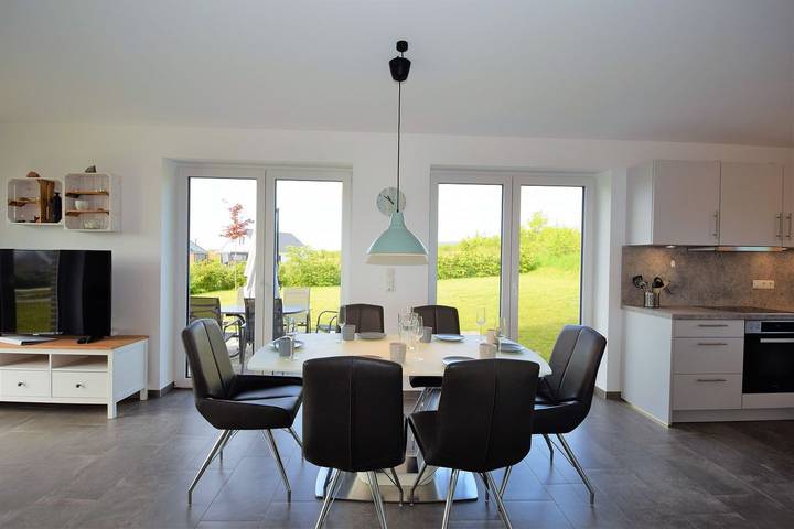 Ferienhaus für 8 Personen, mit Garten und Ausblick in Hohwacht - 2