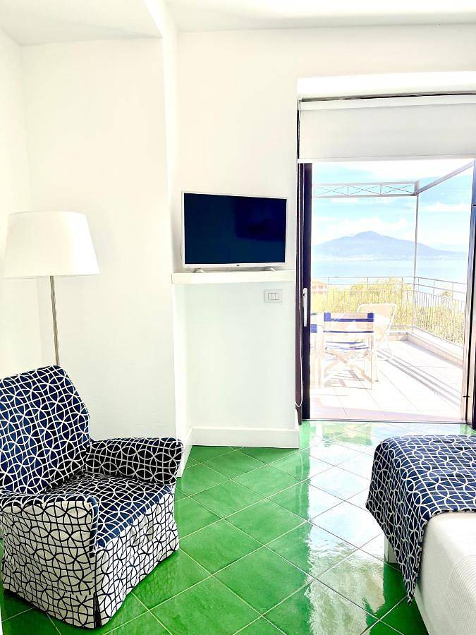 Maison d’hôte pour 2 personnes, avec piscine ainsi que jardin et vue à Sorrento - 3