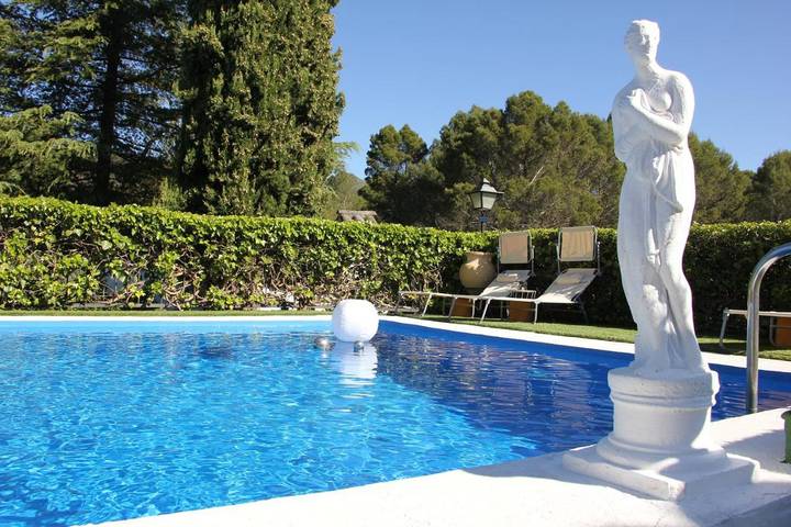 Casa de vacaciones para 8 personas, con jacuzzi además de jardín y piscina - 1