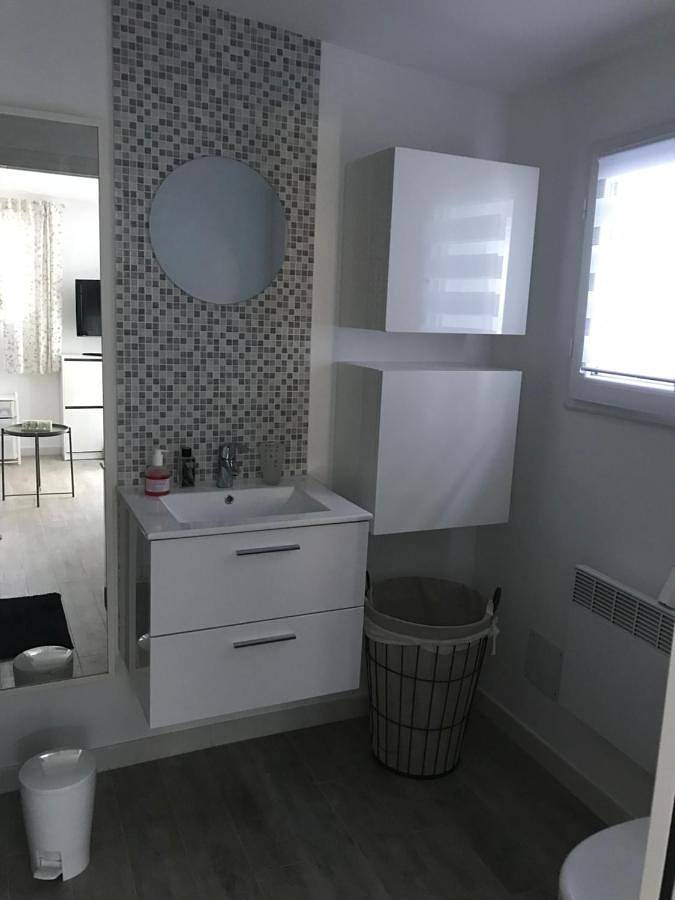 Double Room with Private Bathroom in Cannes, Côte méditerranéenne (France)