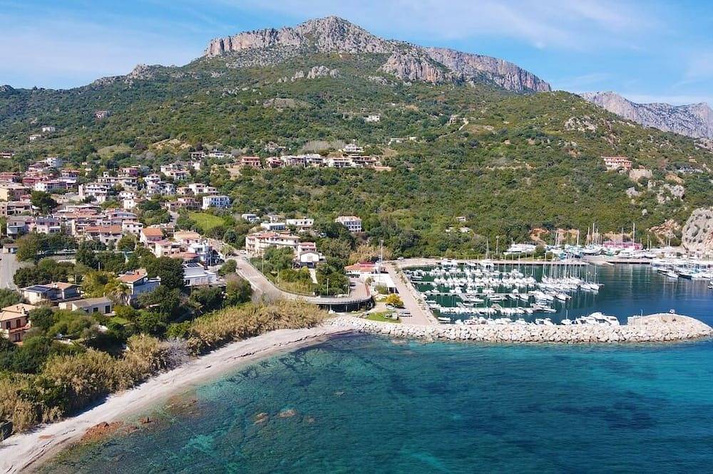 Entire apartment, Blue Navarrese 1 in Santa Maria Navarrese, Ogliastra Province