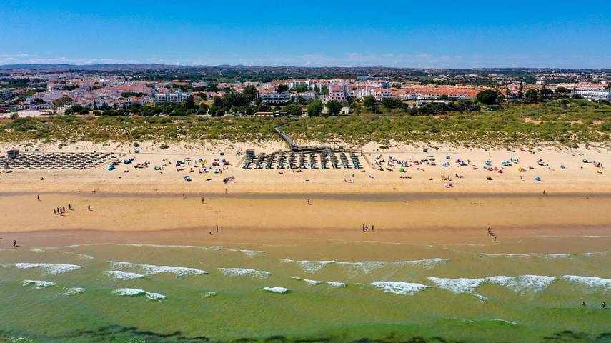 Vakantieappartement voor 4 personen, met Balkon en Uitzicht in Praia da Lota