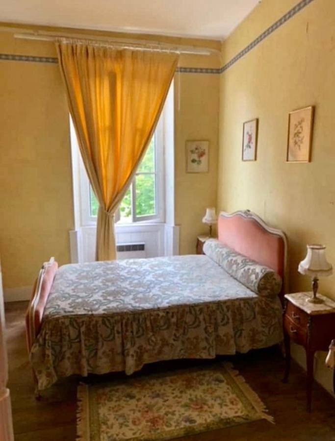 Location de vacances pour 10 personnes, avec piscine et jardin à Saint-Christoly-Médoc