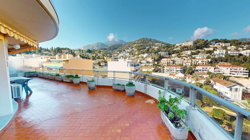 Gîte pour 4 personnes, avec balcon/terrasse ainsi que vue sur l’océan et terrasse à Roquebrune-Cap-Martin - 2