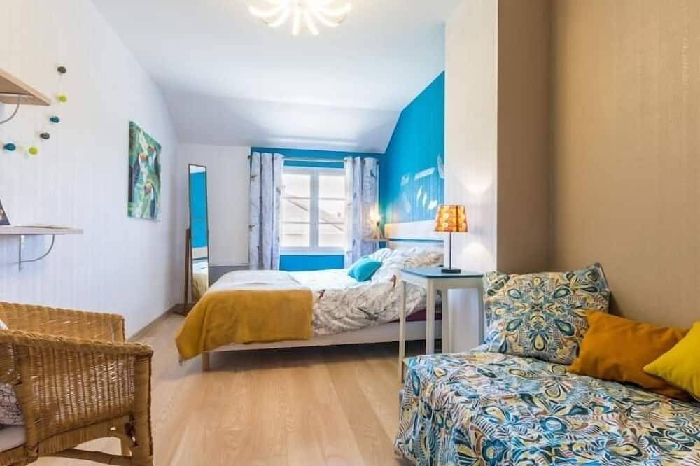 Casa de pescadores con terraza junto al Loira, wifi, bicicletas y equipo para bebé in Loireauxence, Valle del Loira