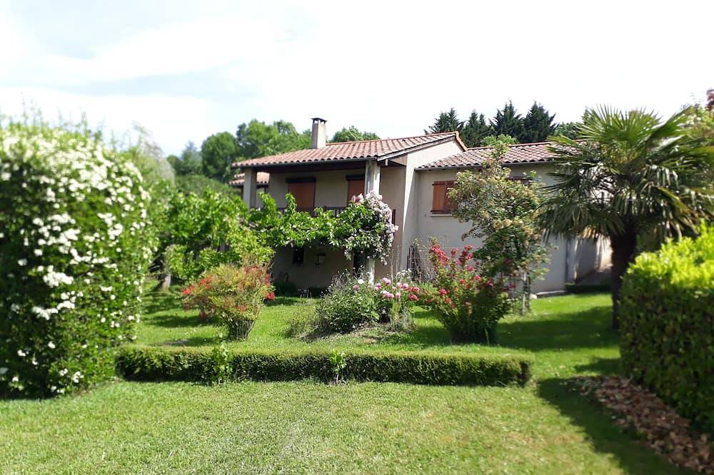 Chambres d'hôtes à Saint Lizier in Saint-Lizier, Parc naturel régional des Pyrénées ariégeoises