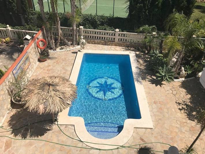 Chalet para 11 personas, con jardín además de piscina y vistas, Se admiten mascotas en Peñíscola