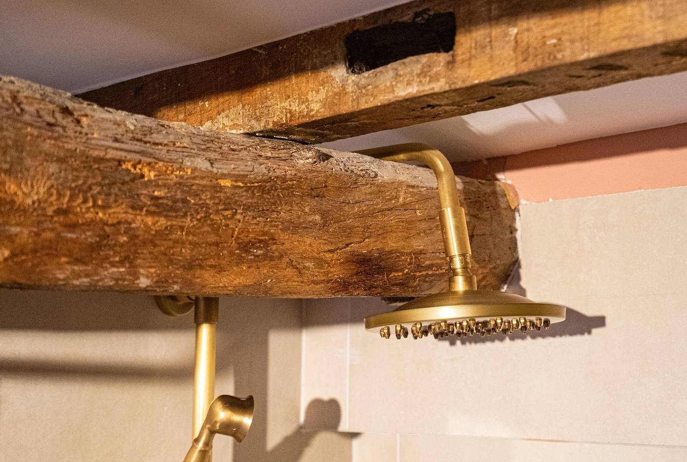 Dienstmädchen (Zimmer 51) in Wetzlar, Lahn-Dill-Kreis