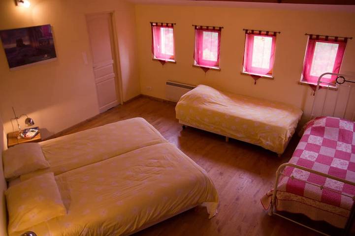 Location de vacances pour 20 personnes, avec jardin ainsi que piscine et terrasse à Sonnac-sur-l'Hers - 4