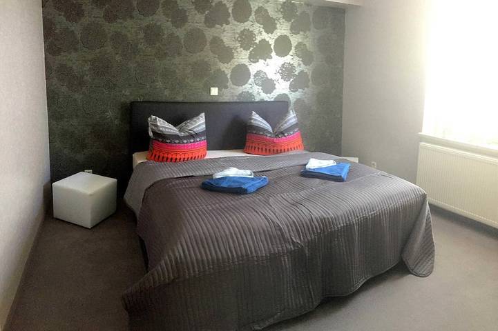 Bungalow für 4 Personen, mit Terrasse und Garten