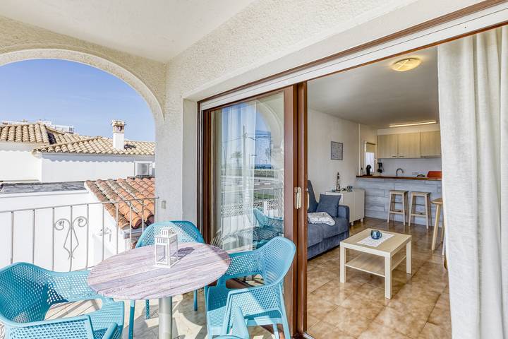 Ganze Wohnung, Apartment 'Salins 4' mit Meerblick, Wlan und Klimaanlage in Empuriabrava, Oberampurien