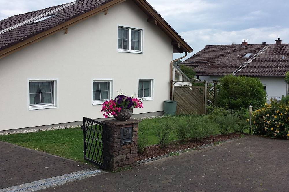 Ganze Wohnung, Top **** Fewo süd-östlich v. München (5 Betten), Messenähe, Wlan in Grafing, Oberbayern