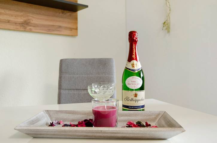 Hel lejlighed, Apartment 'Harzblick am Waldesrand' with Mountain View, Private Terrace & Sauna in Harzvorland