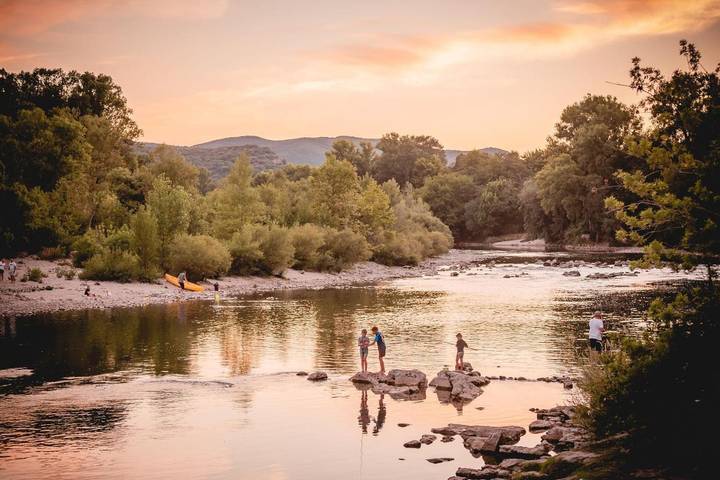 Camping pour 4 personnes, avec jardin et piscine dans Gorges de l’Ardèche - 2