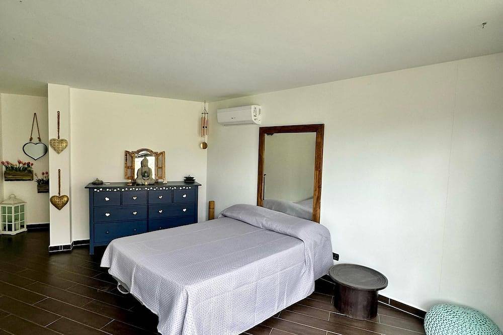 Deluxe Panoramic Villa on Gaeta Gulf in Itri, Provincia de Latina