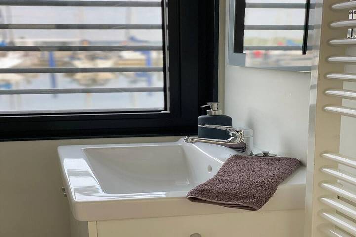 Hausboot für 4 Personen, mit Terrasse in Ribnitz-Damgarten - 4