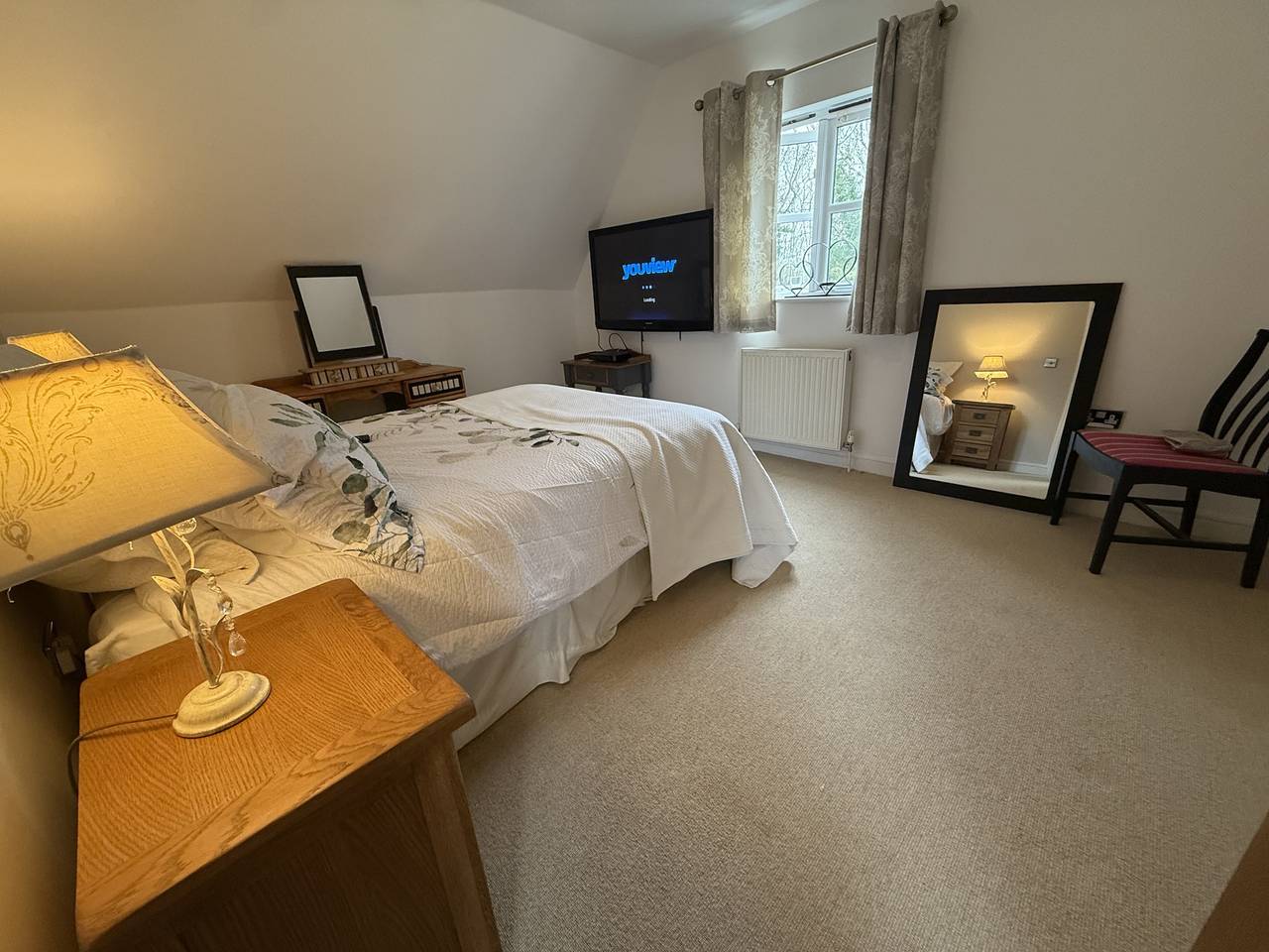 Tranquil Guest Room Retreat in Silsoe with Woodland Views in Central Bedfordshire