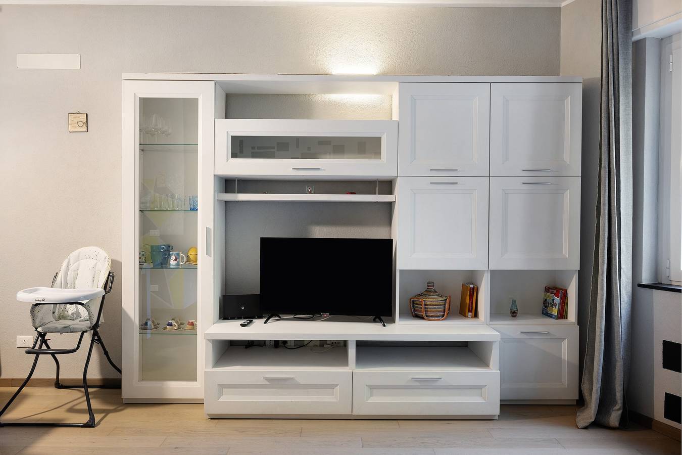 Entire apartment, Apartment 'Casa Al Boschetto' with Wi-Fi in Finale Ligure, Finale Ligure Municipality